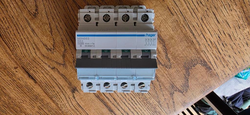 Hager NBN663 B63 Automaat, Ophalen
