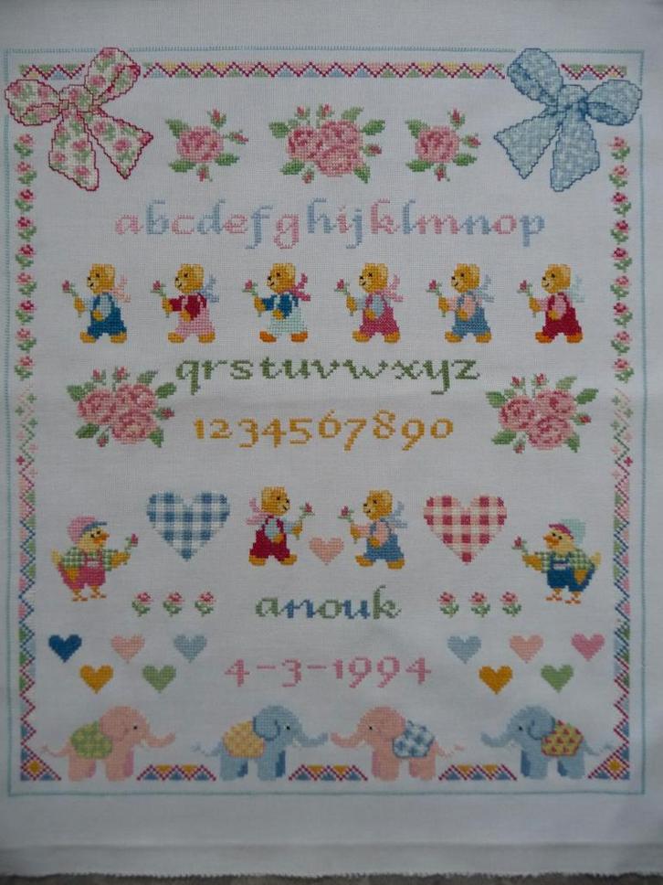 Borduurwerk "Merklap Anouk", Hobby en Vrije tijd, Borduren en Borduurmachines, Zo goed als nieuw, Onderdeel of Toebehoren, Handborduren