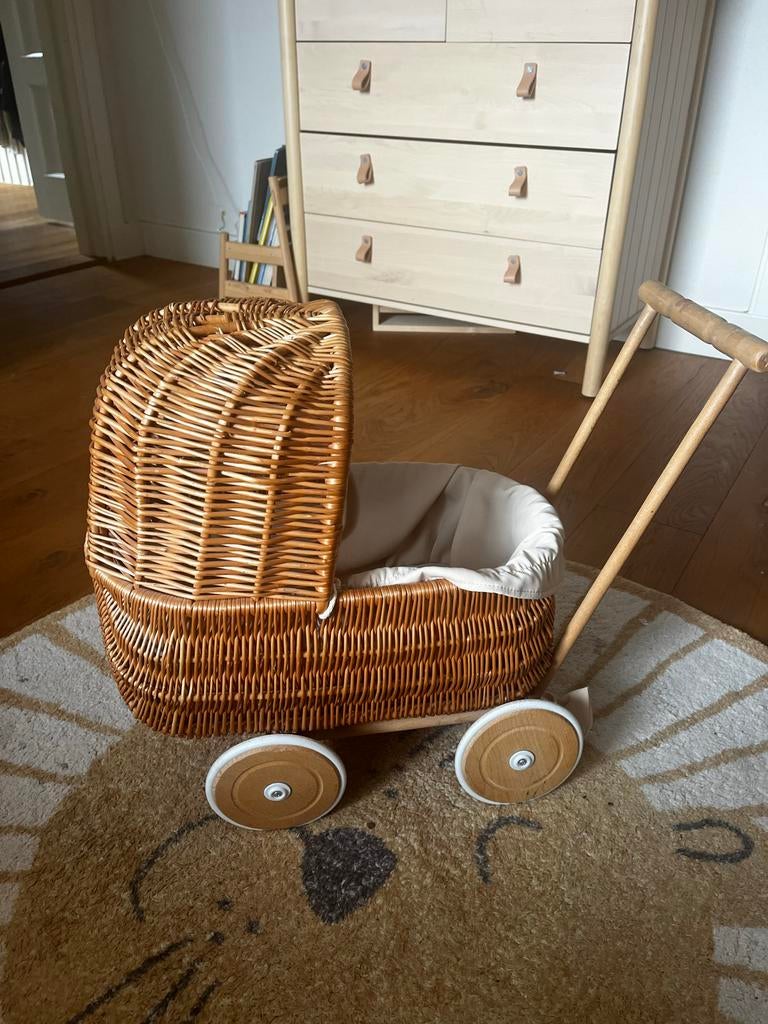 Rotan poppenwagen, Kinderen en Baby's, Speelgoed | Poppen, Ophalen, Gebruikt, Overige typen