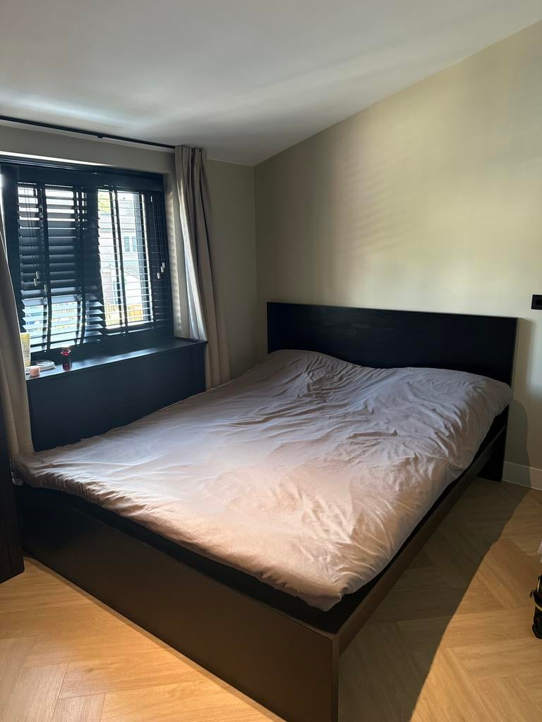 Tweepersoons IKEA bed - Zwart, inclusief lattenbodem, Ophalen, Tweepersoons, Zo goed als nieuw, Overige maten