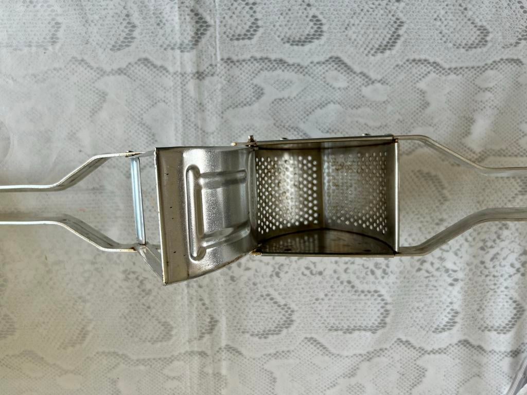 Vintage aluminium pureeknijper, Antiek en Kunst, Ophalen of Verzenden