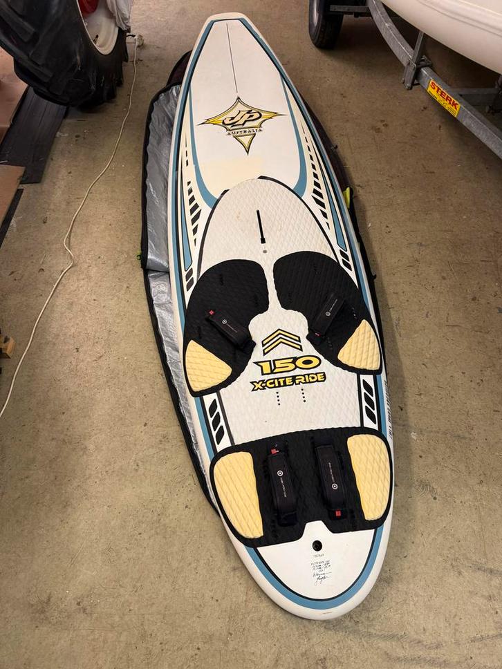 JP Australia X-Cite Ride 150 windsurfplank, Watersport en Boten, Windsurfen, Gebruikt, Plank, 250 tot 300 cm, Met draagtas, Ophalen