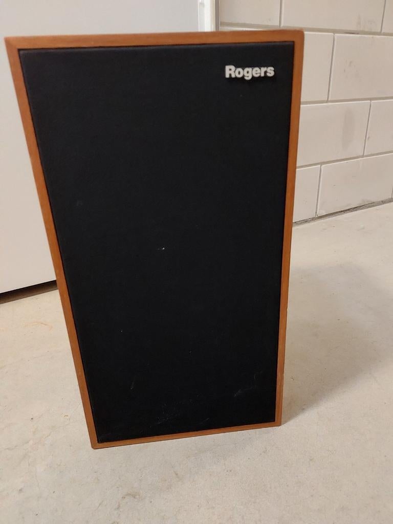 Rogers LS6 vintage speakers in uitstekende staat, Zo goed als nieuw, 60 tot 120 watt, Front, Rear of Stereo speakers, Ophalen