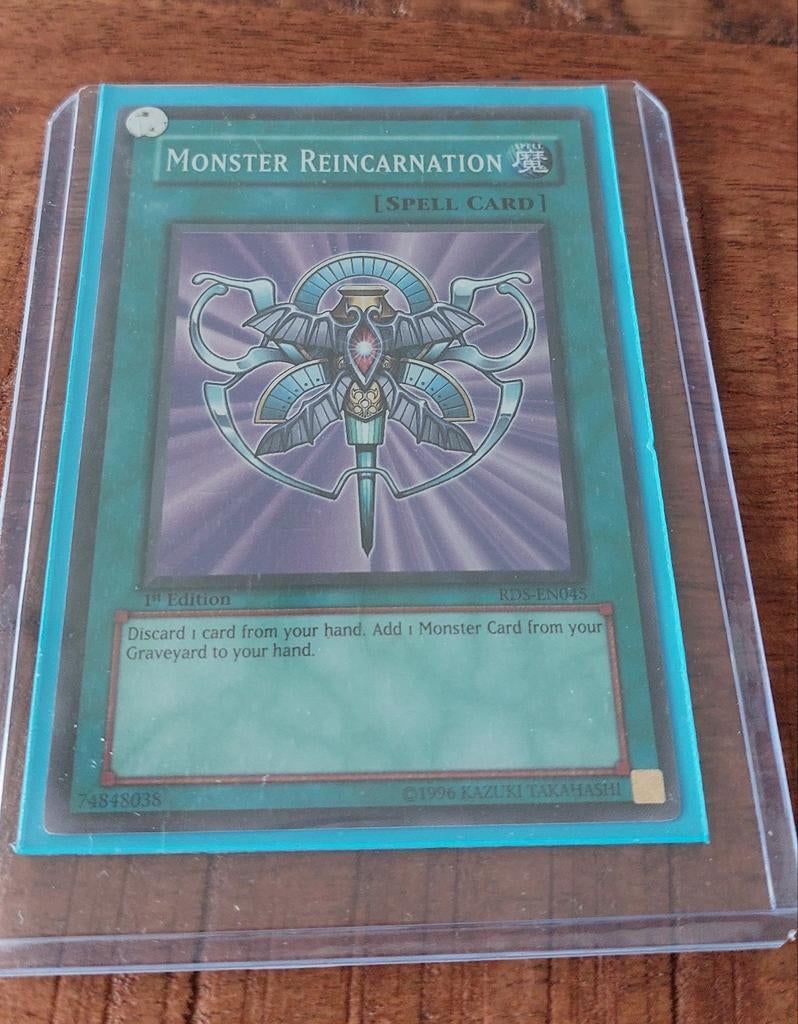 Yu-Gi-Oh! Monster Reincarnation - 1st Edition RDS-EN045, Ophalen of Verzenden, Zo goed als nieuw, Losse kaart