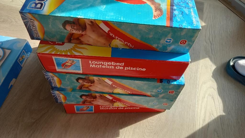 Partijtje luchtbedden nieuw, Ophalen, Nieuw