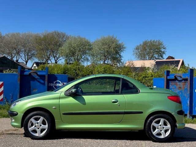 Peugeot 206 CC 1.6-16V Electric pakket Audio-CD/MP3 LMV 14", Auto's, Voorwielaandrijving, Stof, Gebruikt, Zwart