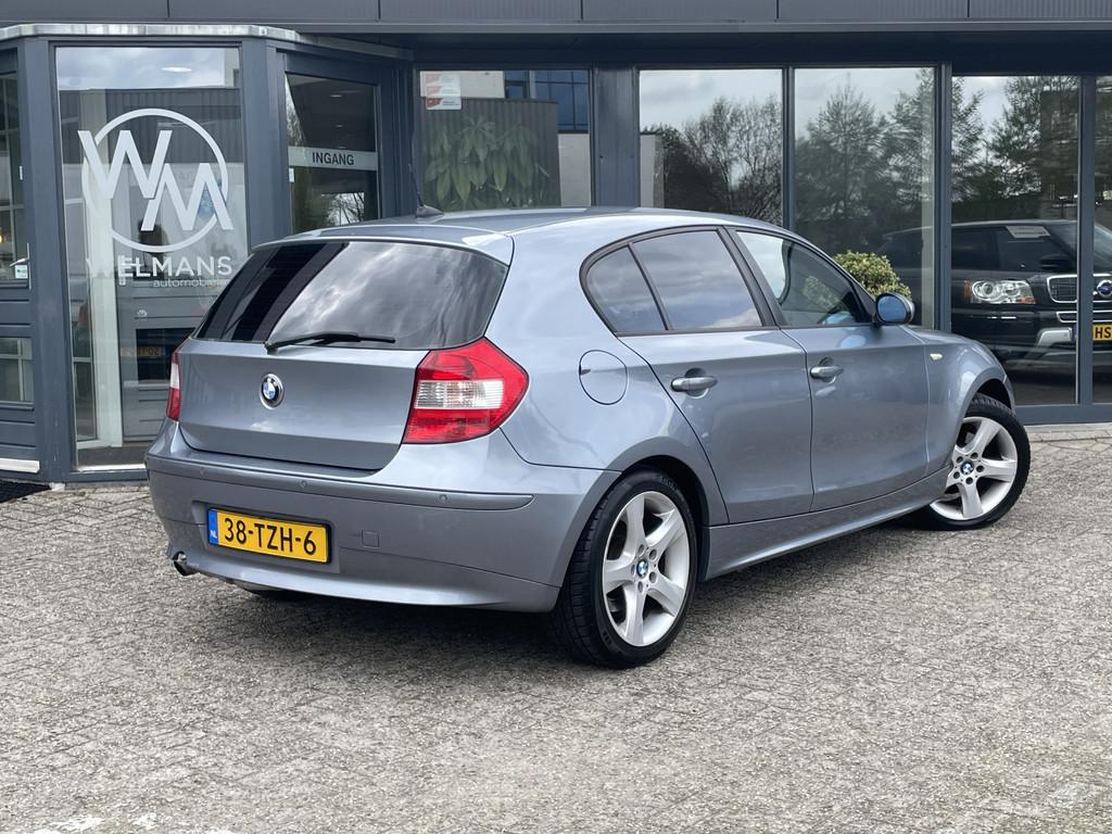 BMW 1-serie 120i Executive Aut6 | 17 inch | Sportstoelen | S, Auto's, BMW, Zwart, 4 cilinders, 150 pk, Bedrijf