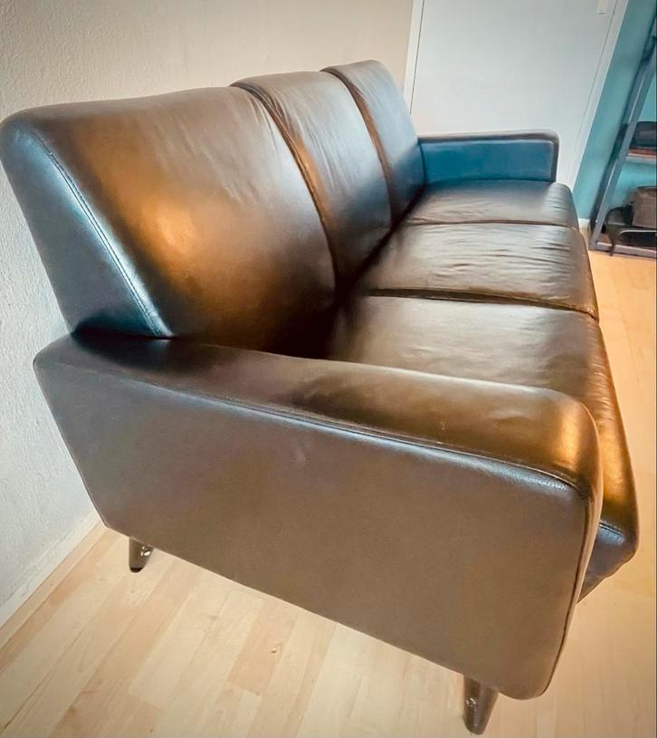 Zwarte driezitsbank van echt leer, Huis en Inrichting, Banken | Sofa's en Chaises Longues, Gebruikt, Driepersoons, 150 tot 200 cm