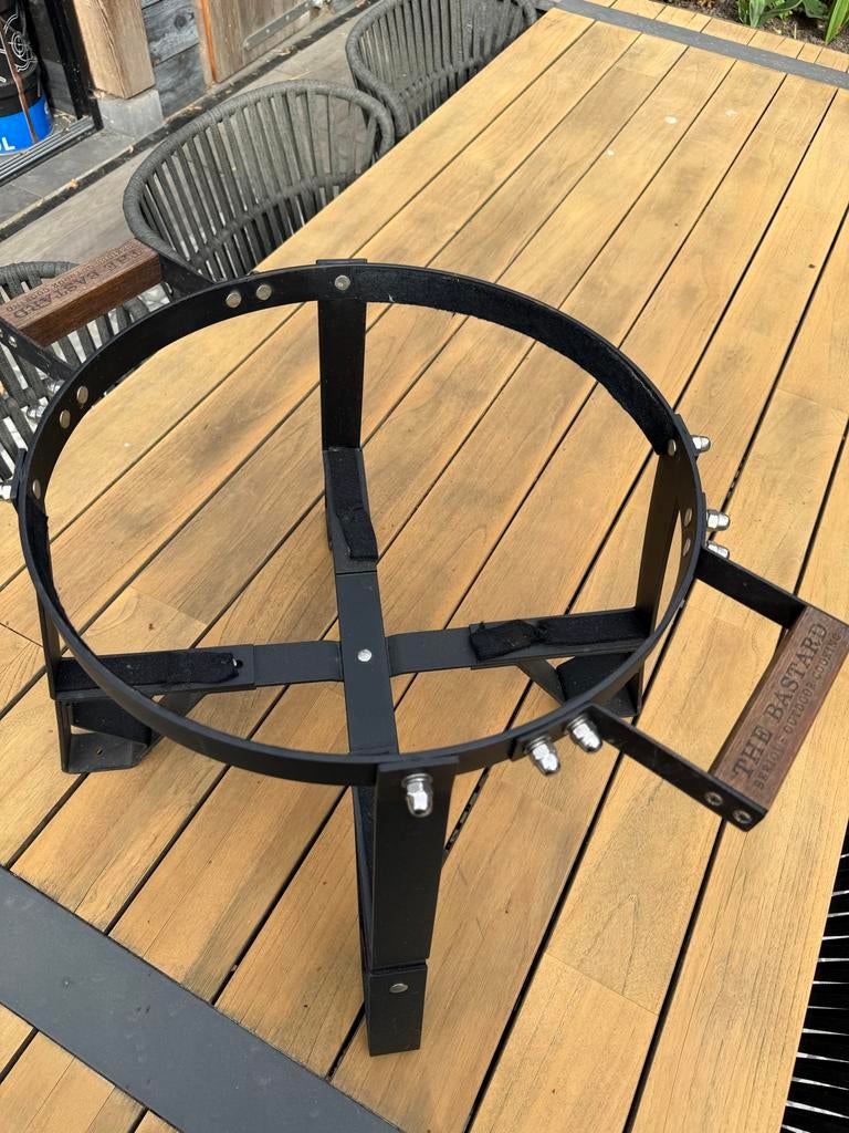 The Bastard Standaard Compact Kamado / Grill Guru Compact, Ophalen, Zo goed als nieuw