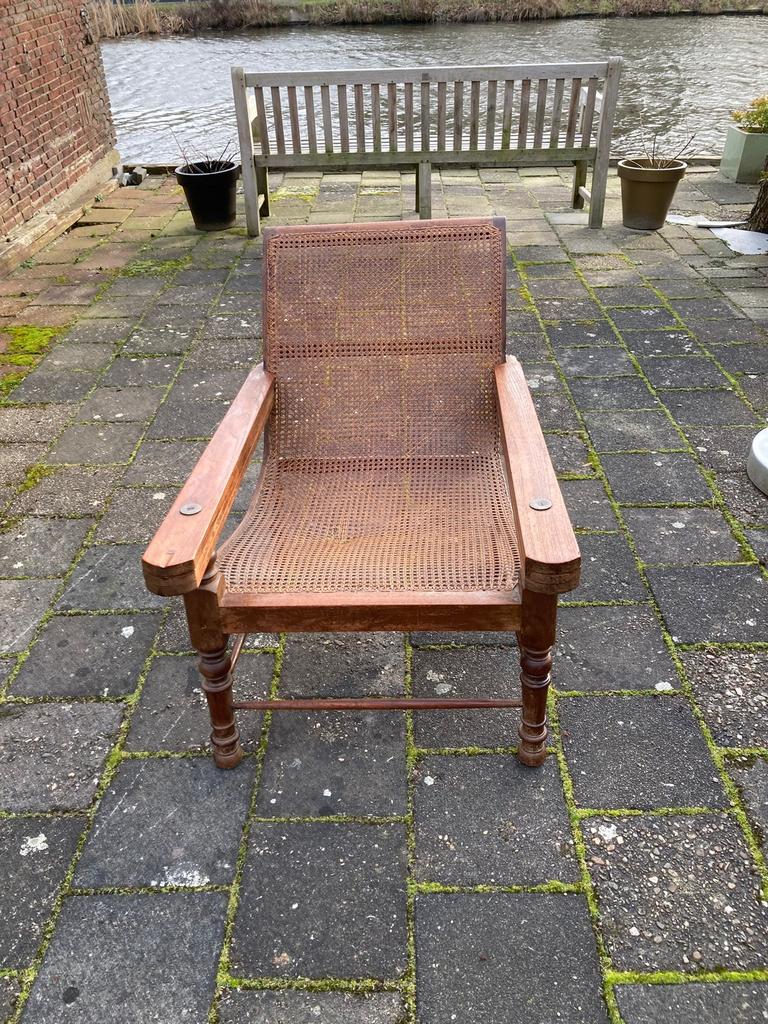 Koloniale plantagestoel of een Planter's Chair, Ophalen