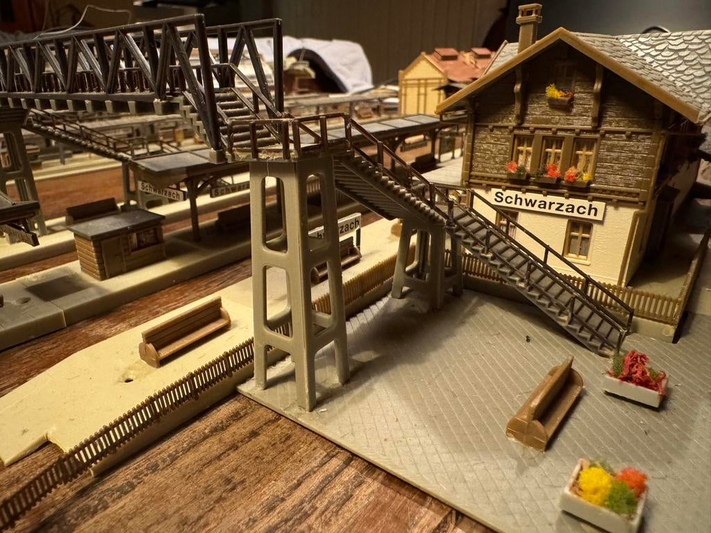 Station Schwarzach met verlichting en overdekt perron, Hobby en Vrije tijd, Overige merken, Gebruikt, Gelijkstroom of Wisselstroom