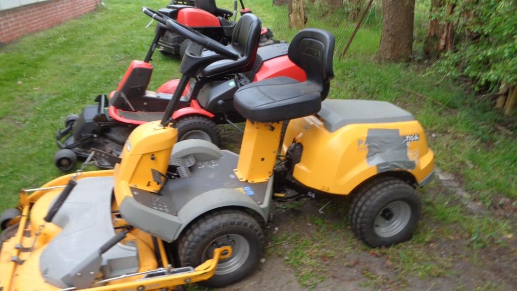 wegens inruil  2 x frontmaaier  met wat werk tekoop, Tuin en Terras, Zitmaaiers, Ophalen, Gebruikt, Nederland, Stiga