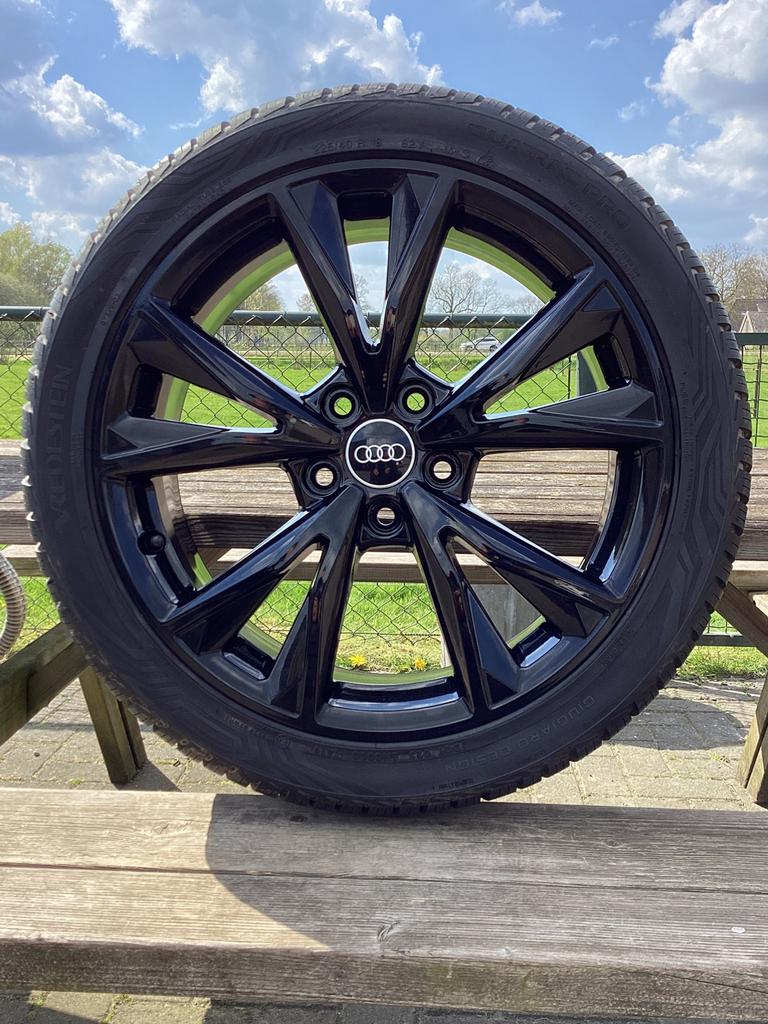 18” oem velg Audi A3 Vredestein 225-40-18 all seasons 4x8 mm, 18 inch, Nieuw, Ophalen of Verzenden, All Season
