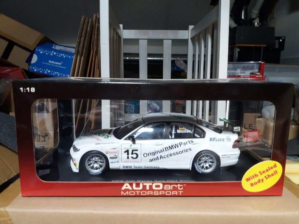 Autoart 1/18 Bmw 320i WTCC 2004 # 15, Hobby en Vrije tijd, Modelauto's | 1:18, Zo goed als nieuw, Auto, Autoart, Ophalen of Verzenden