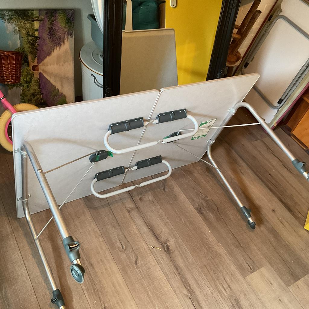 Campingtafel, Caravans en Kamperen, Ophalen, Zo goed als nieuw, Campingtafel