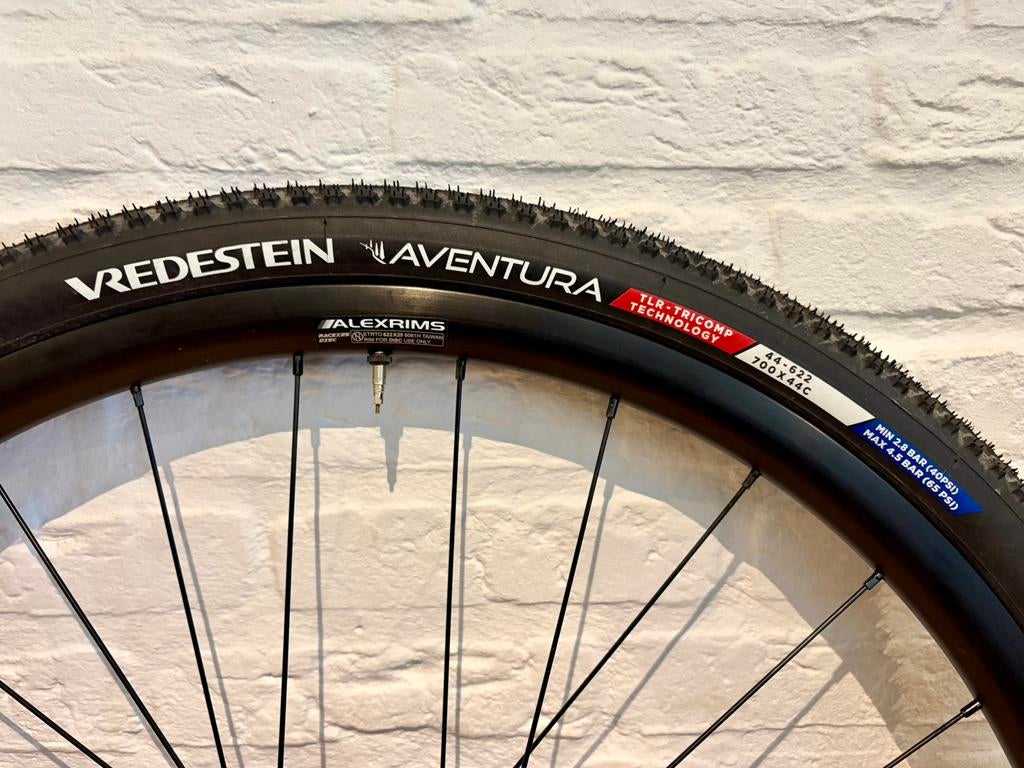 Gravelbike wielset Alexrims race x25 disc, Fietsen en Brommers, Fietsonderdelen, Zo goed als nieuw, Gravelbike, Aluminium, Ophalen