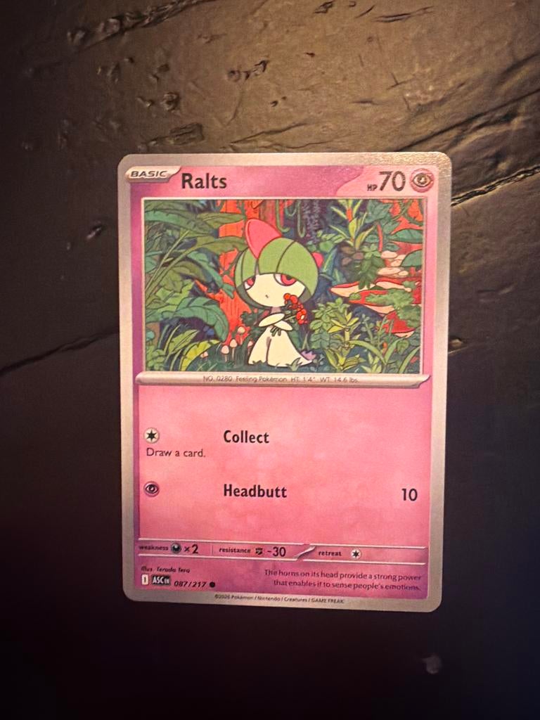 Ralts 087/217 - Pokémonkaart, Ophalen of Verzenden, Zo goed als nieuw, Losse kaart