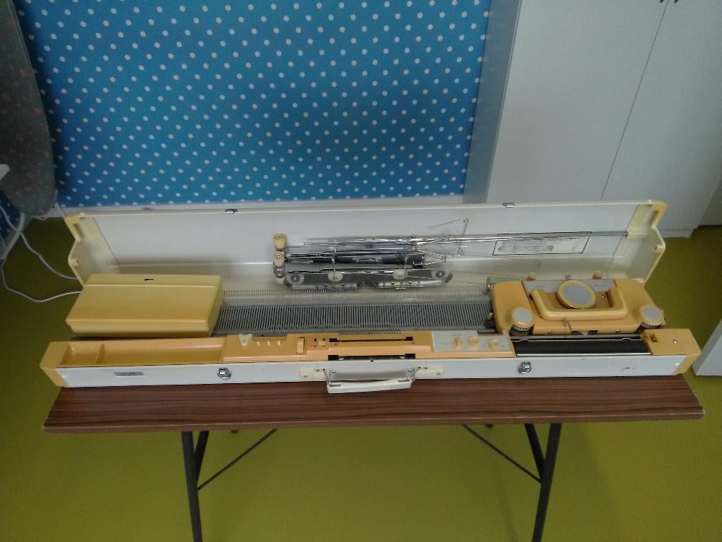 Empisal zeer complete dubbelbedsbreimachine, Hobby en Vrije tijd, Breien en Haken, Ophalen, Gebruikt, Breien, Machine