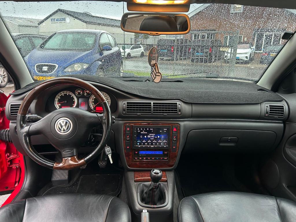 Volkswagen Passat 4.0 W8 | XENON | LEDER | CLIMATE | NIEUWST, 1502 kg, Gebruikt, Bedrijf, 3999 cc