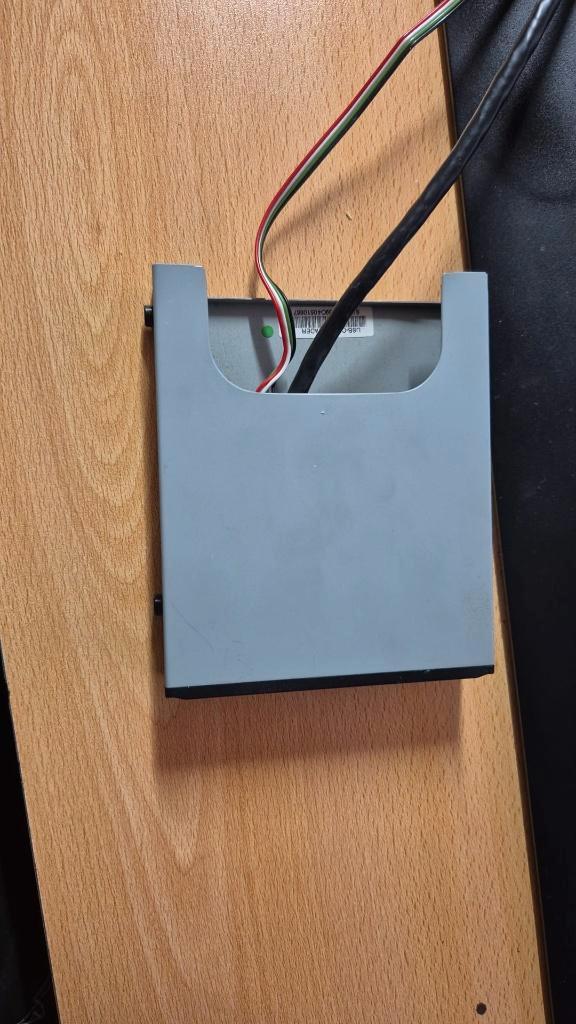 Interne cardreader + floppy drive (3.5”) – USB – Set, Computers en Software, Optische drives, Gebruikt, Intern, Windows, Overig