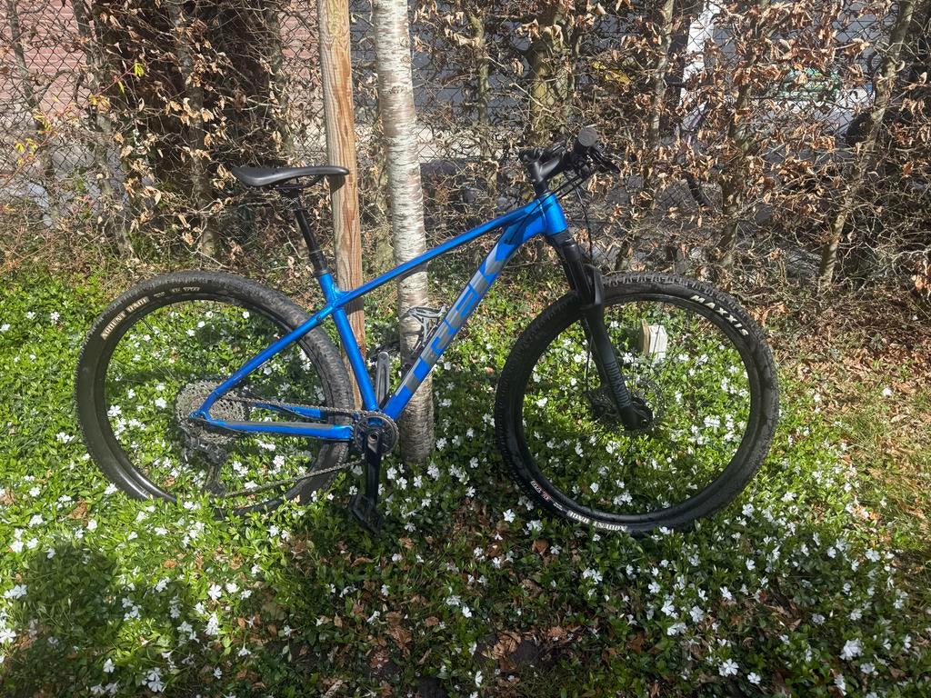 Trek X-Caliber 9 Mountainbike M/L - Zo goed als nieuw, Fietsen en Brommers, Hardtail, Ophalen of Verzenden, Zo goed als nieuw