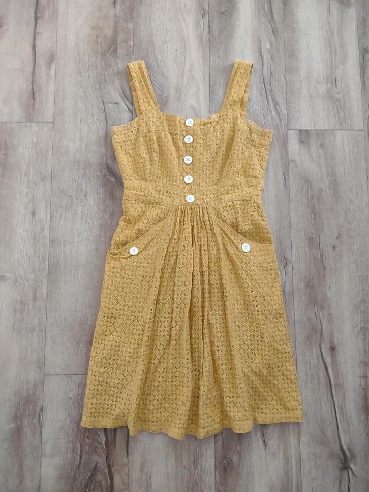 Prachtige gele kanten jurk van Joanie Clothing, maat 38., Kleding | Dames, Jurken, Zo goed als nieuw, Maat 38/40 (M), Geel, Boven de knie