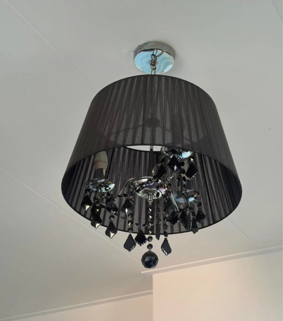 Zwarte kroonluchter hanglamp met kap en verlichting, Ophalen of Verzenden, Gebruikt, Stof, Barok, chique, stijlvol