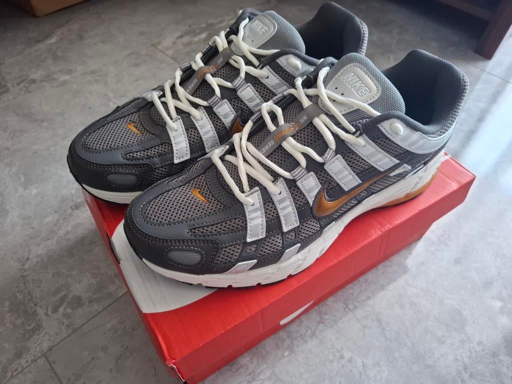Nike P-6000 hardloopschoenen maat 43 nieuw in doos, Kleding | Heren, Schoenen, Overige kleuren, Nike, Nieuw, Ophalen of Verzenden