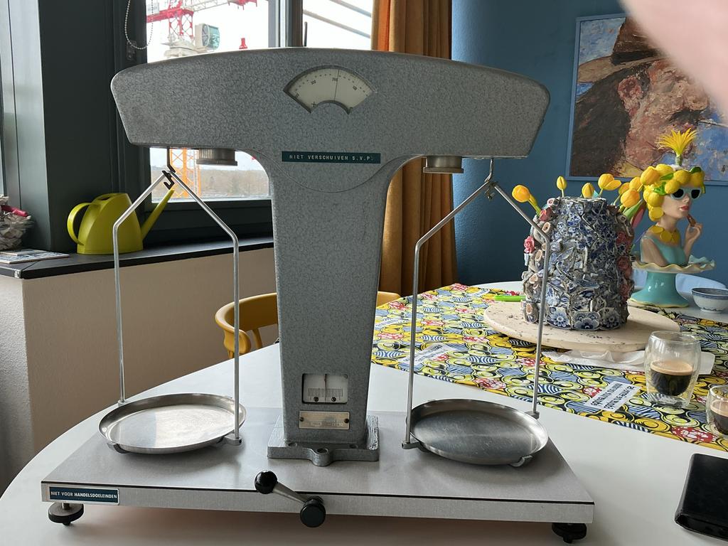 Apothekers weegschaal Reyers en zoon Amsterdam 1964, Ophalen