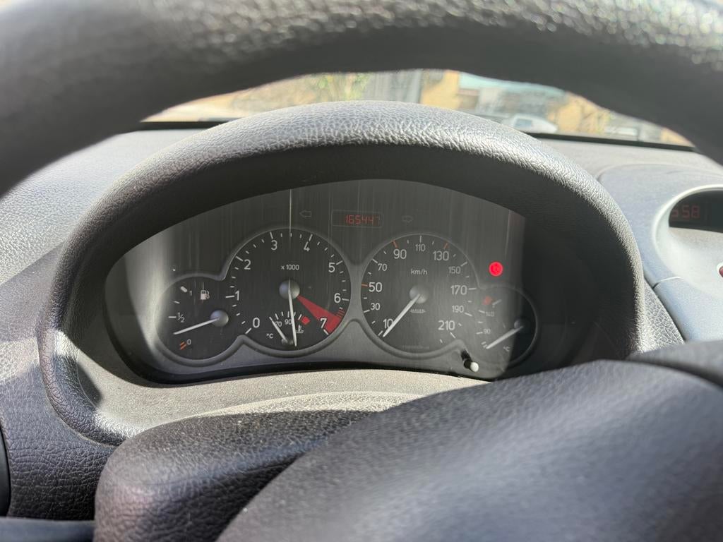 Peugeot 206 1.6 3D 1999 Grijs, Auto's, Peugeot, Voorwielaandrijving, 40 €/maand, 4 cilinders, Handgeschakeld