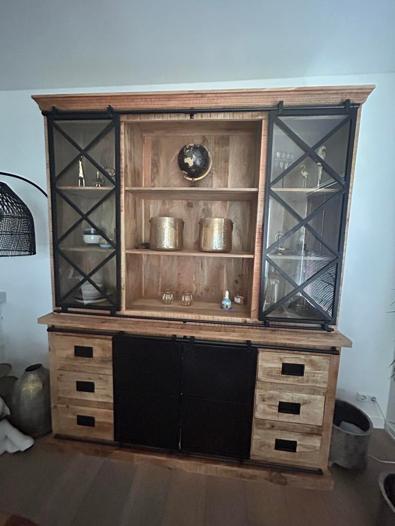 Mangohouten kast met schuifdeuren en lades, Huis en Inrichting, Kasten | Buffetkasten, Ophalen, 200 cm of meer, 150 tot 200 cm