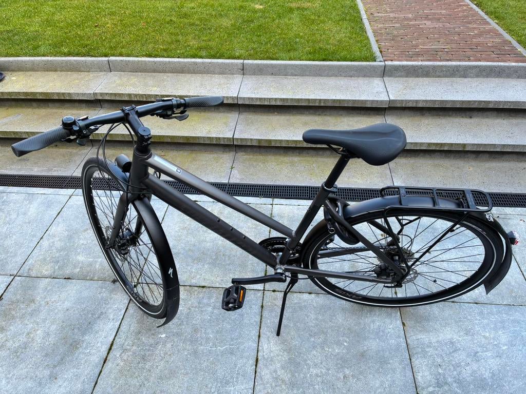 NIEUW Specialized Sirrus crosshybride fiets, 28 inch, Zo goed als nieuw, 15 tot 20 versnellingen, 50 tot 53 cm