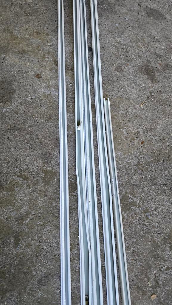 Diverse gordijnrails - Gebruikt, Caravans en Kamperen, Tentaccessoires, Gebruikt, Ophalen