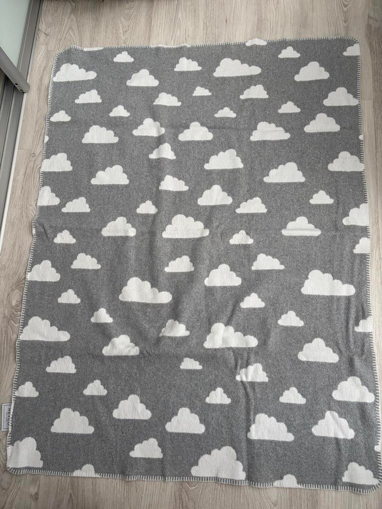 Meyco Deken Wieg/Ledikant - Wolkenpatroon Grijs/Wit, Ophalen of Verzenden, Zo goed als nieuw, 85 tot 100 cm, Deken
