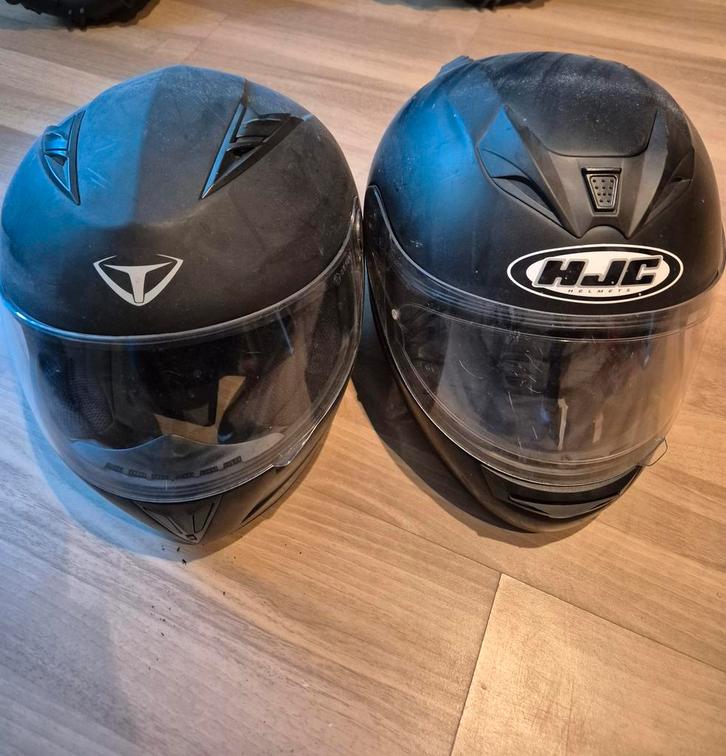 2x Motorhelm: HJC FG-15 (XS) en TRV (M), Motoren, Kleding | Motorhelmen, Ophalen of Verzenden
