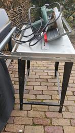 Zaagtafel met defecte cirkelzaag, Doe-het-zelf en Verbouw, Gereedschap | Zaagmachines, Gebruikt, Cirkelzaag, Onbekend, 600 tot 1200 watt