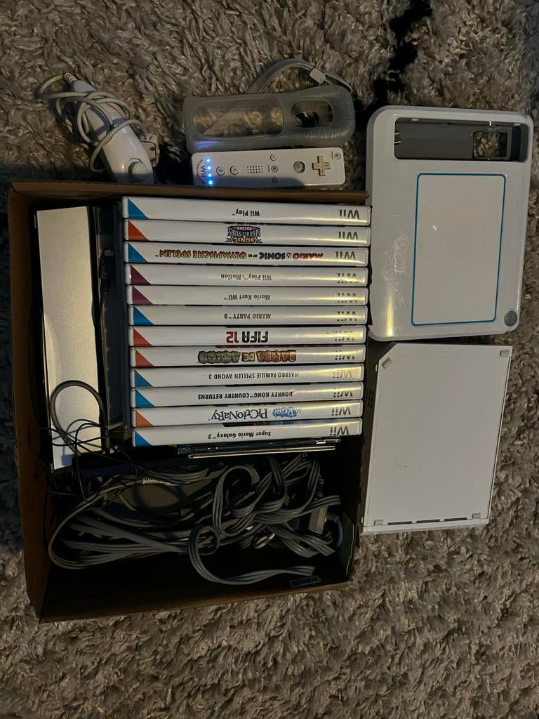 Wii Console met 1 controller, games, kabels en accessoires, Spelcomputers en Games, Spelcomputers | Nintendo Wii, Ophalen of Verzenden