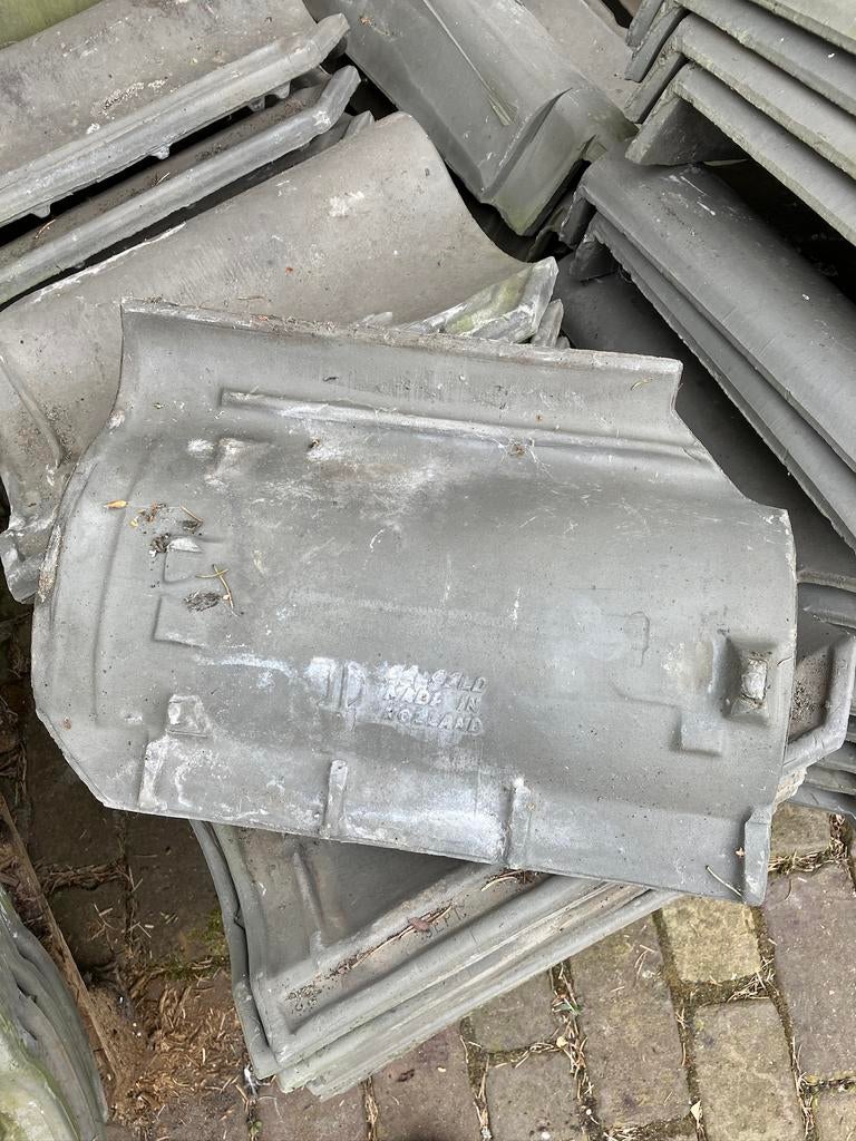 Diverse dakpannen Janssen Dings Belfeld, Doe-het-zelf en Verbouw, Dakpannen en Dakbedekking, Ophalen, Gebruikt, Steen of Klei