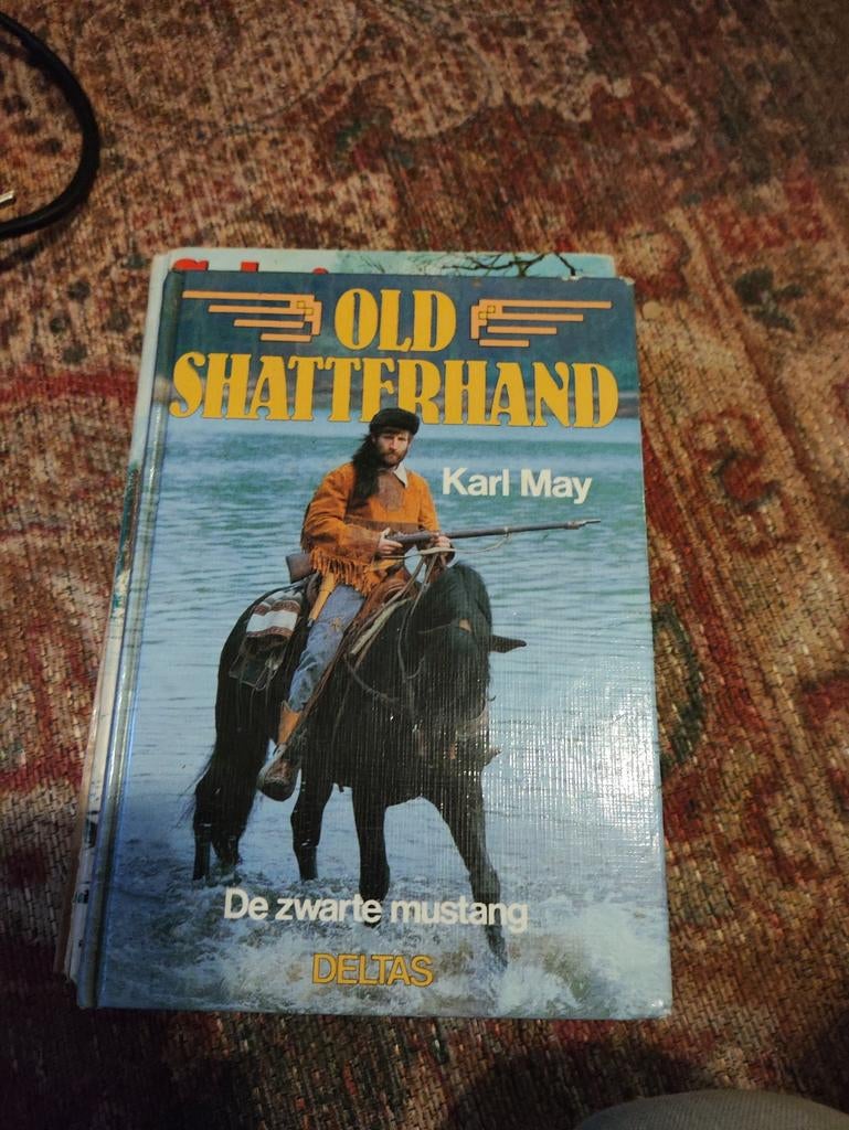 Old Shatterhand - De zwarte mustang, Ophalen of Verzenden, Gelezen, Karl May, Fictie