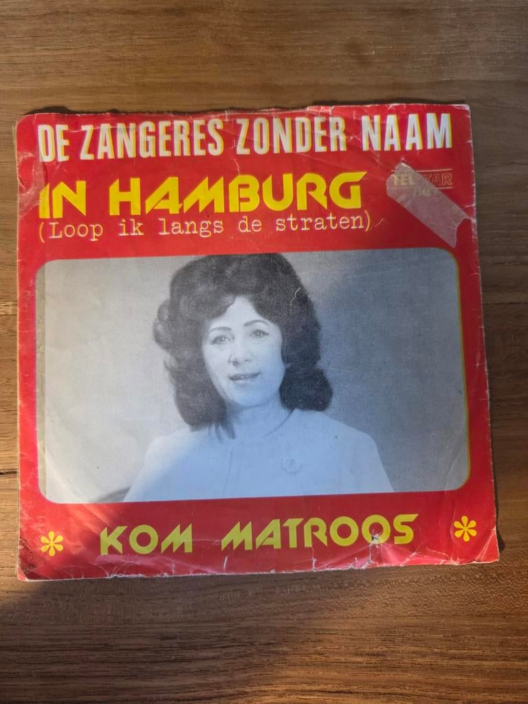 Zangeres zonder naam - In Hamburg (loop ik langs de straten), Gebruikt, 7 inch, Single, Ophalen of Verzenden