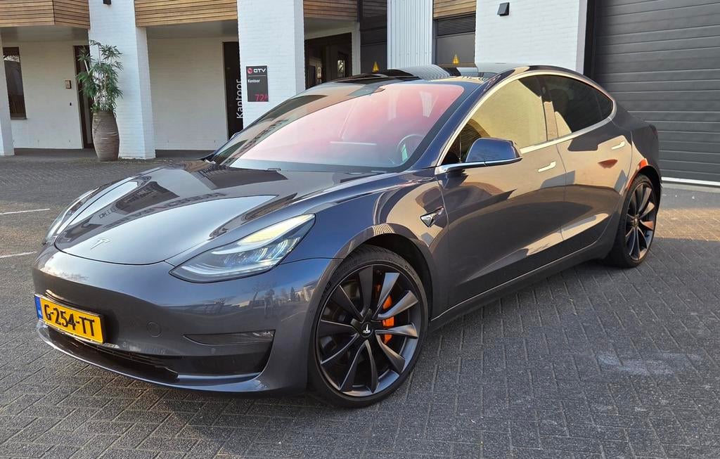 Tesla Model 3 PERFORMANCE | 79.000 KM | 510 PK | 0-100 3.2 S, Automaat, Zwart, Stoelverwarming, Elektrisch