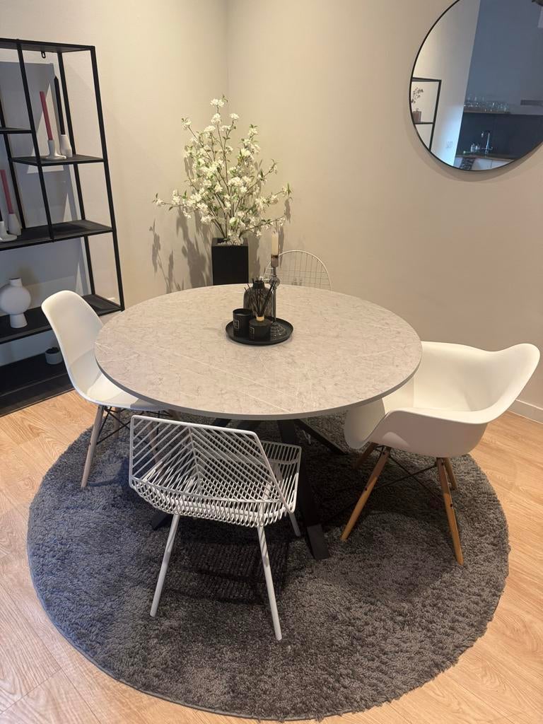 Ronde eettafel met 4 stoelen - Grijs marmerlook 120 centimer, Ophalen, Overige materialen, 100 tot 150 cm, Rond