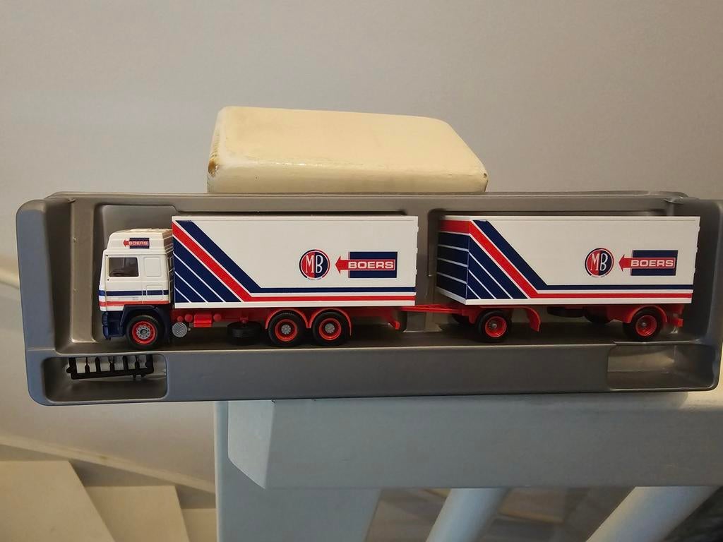Albedo Herpa volvo F16 globetrotter MB Boers / Stam combi, Hobby en Vrije tijd, Modelauto's | 1:87, Ophalen of Verzenden, Zo goed als nieuw