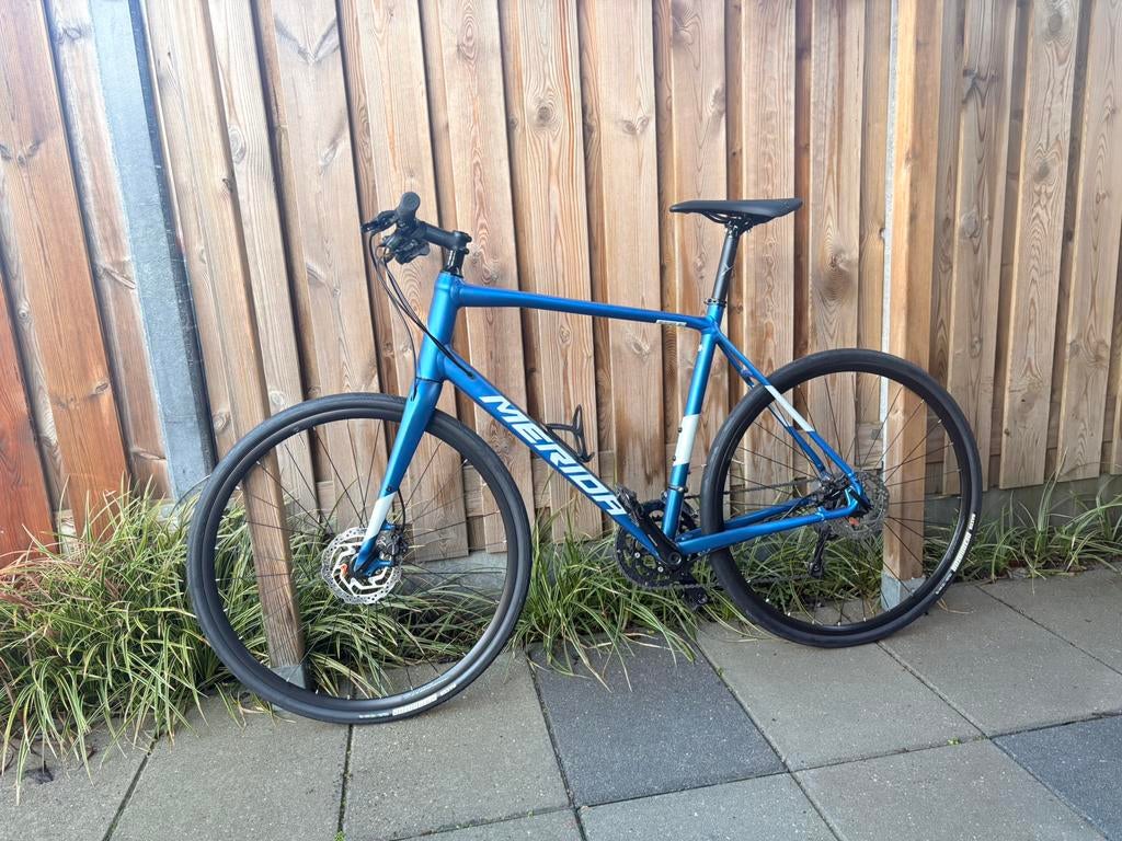 Merida 300 speeder 2023, Fietsen en Brommers, 28 inch, Zo goed als nieuw, Meer dan 20 versnellingen, 53 tot 57 cm