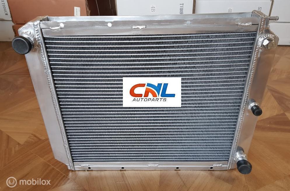 Radiateur Volvo 240/242/244/245/264/265/740/745/760/780/940/, Nieuw, Ophalen of Verzenden