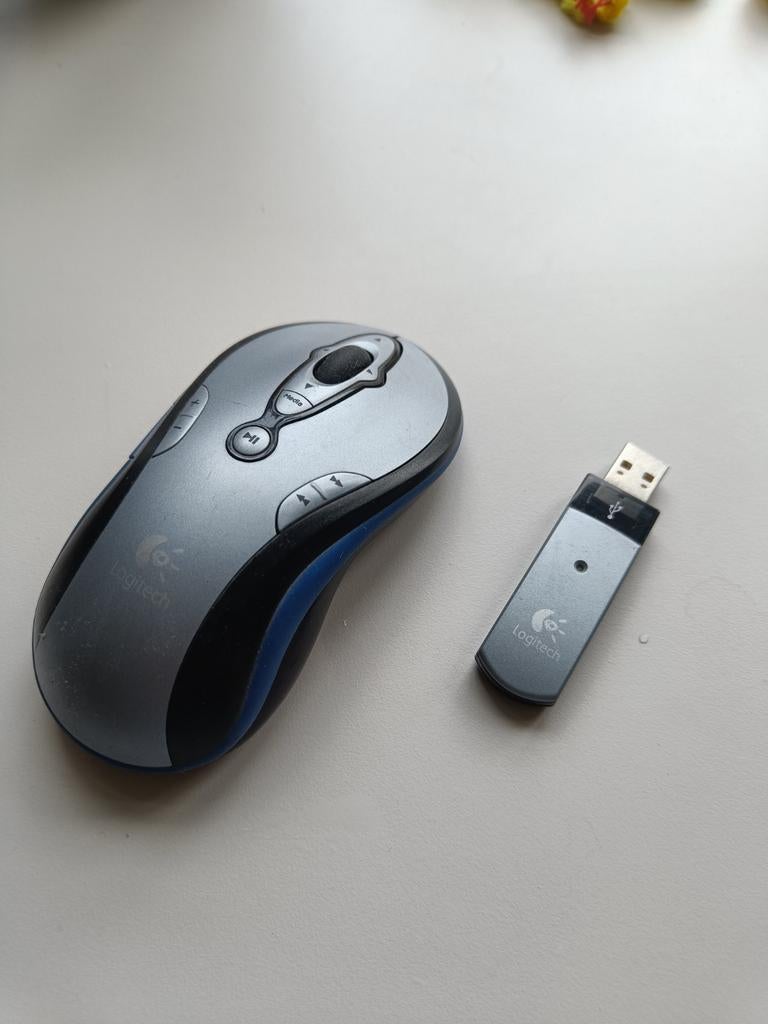 Logitech draadloze muis met USB-ontvanger, Ophalen
