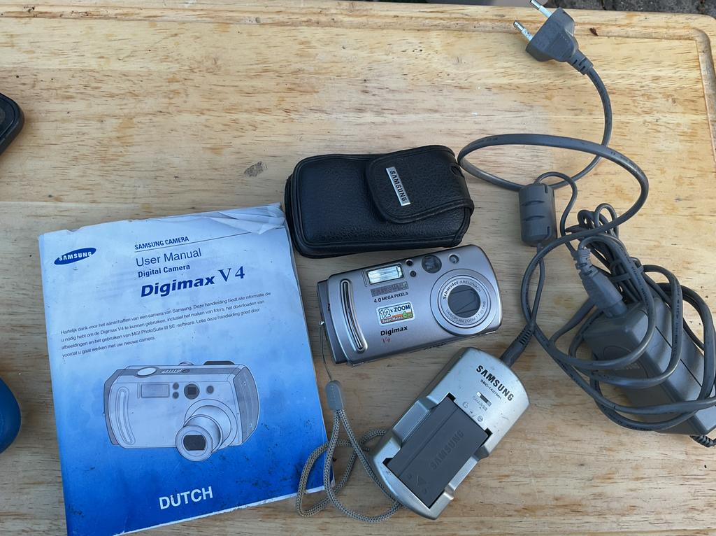 Fotocamera SAMSUNG digimax v4, Ophalen of Verzenden, Zo goed als nieuw, 8 tot 20x, Samsung