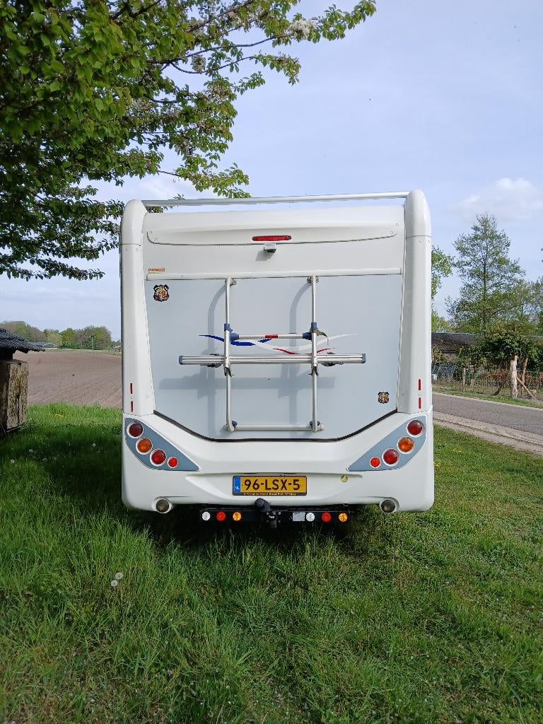 Caravans And Camping Semi-Integraal