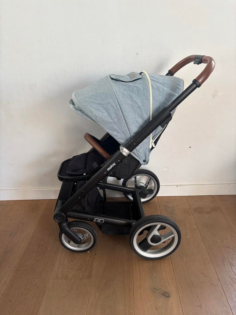Mutsy Evo kinderwagen met reiswieg en zitje, Ophalen, Gebruikt, Combiwagen, Met reiswieg