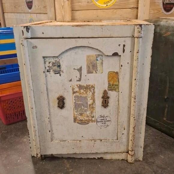 Vintage oude zware Duitse kluis, Ophalen of Verzenden, Gebruikt